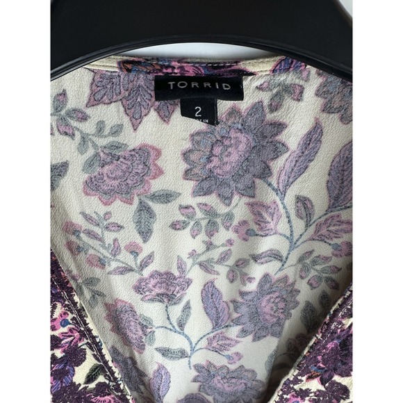 Torrid Babydoll Rayon Crepe Embroidered Lace Up Top Floral Womens Plus Size 2 2X - Picture 9 of 13